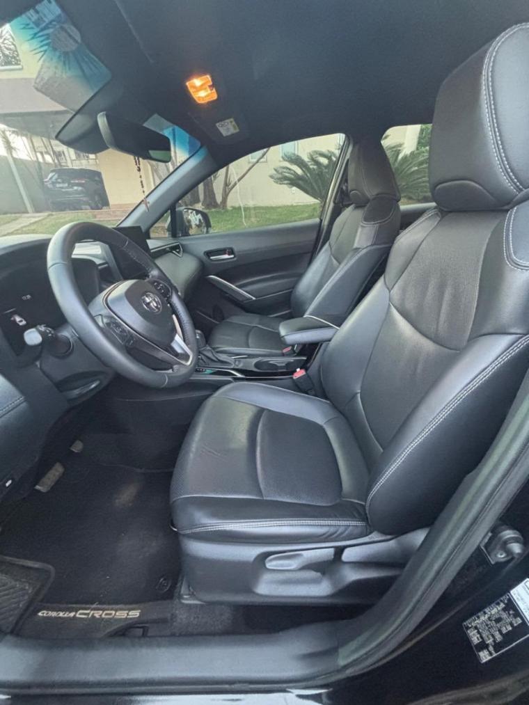 TOYOTA Corolla Cross - Foto