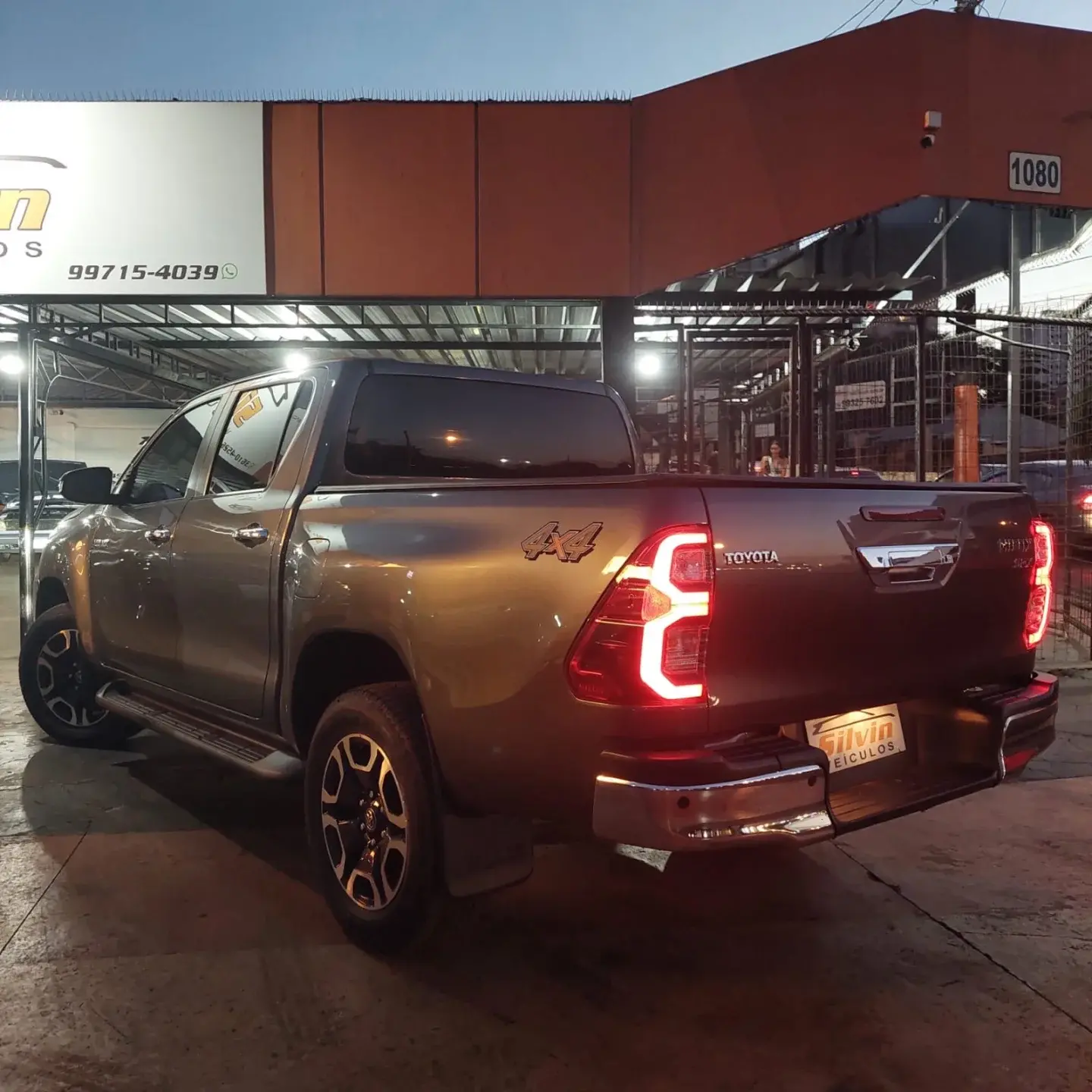 TOYOTA Hilux Caminhonete - Foto