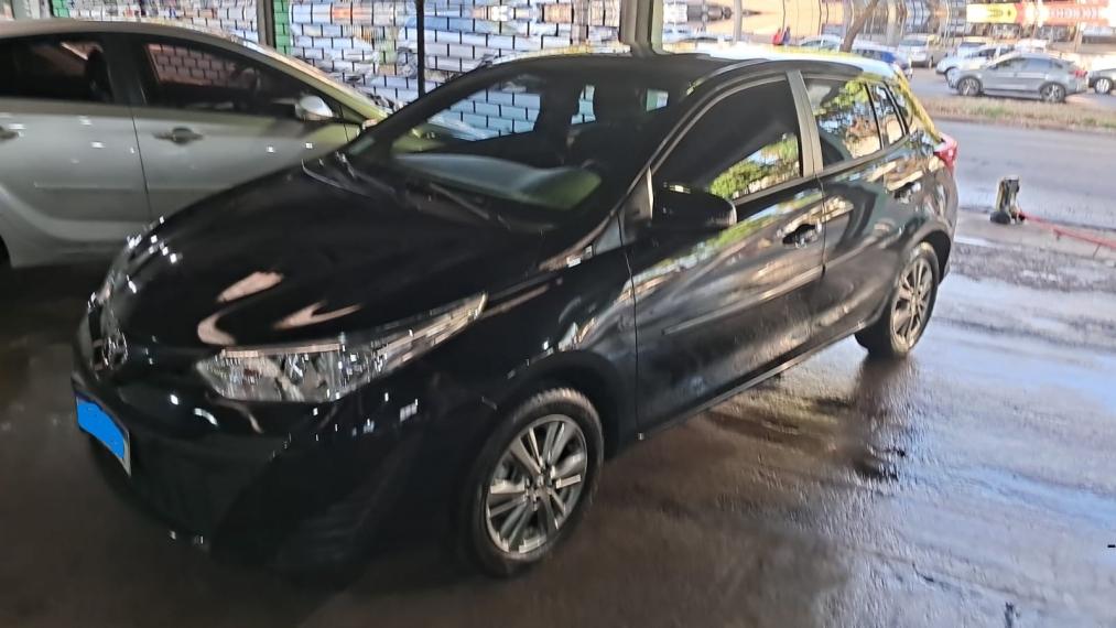 TOYOTA Yaris Hatch - Miniatura