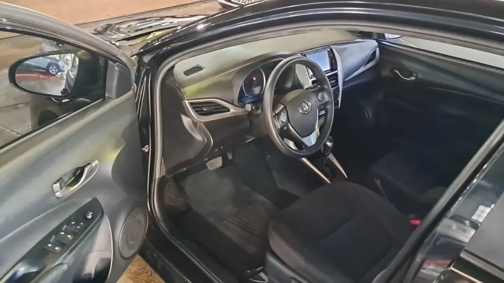 TOYOTA Yaris Hatch - Foto