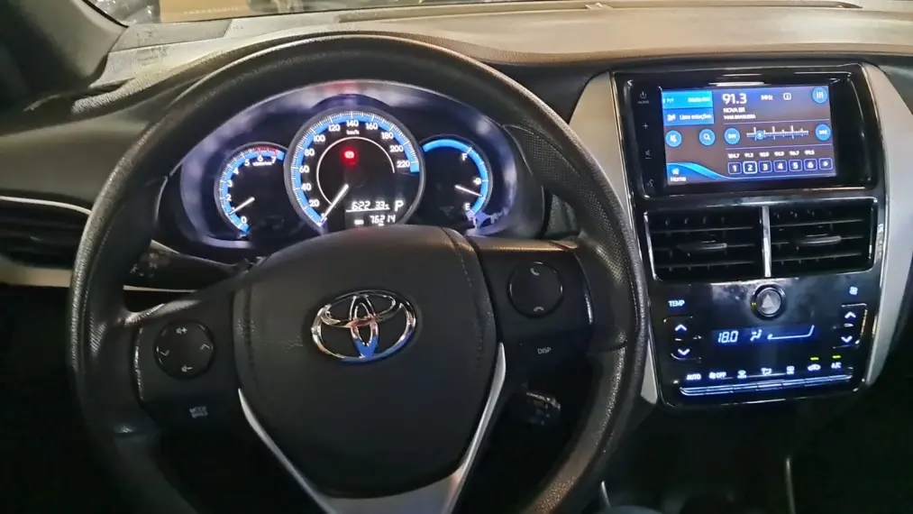 TOYOTA Yaris Hatch - Foto