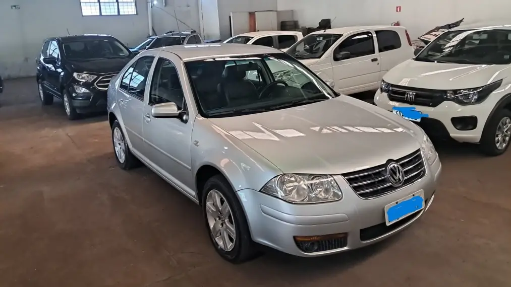 VOLKSWAGEN Bora