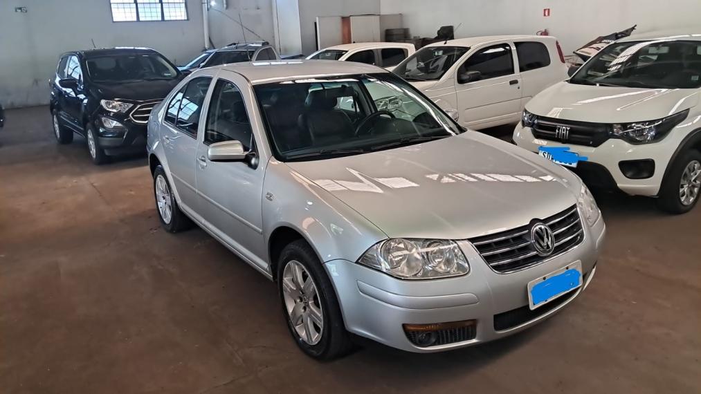 VOLKSWAGEN Bora