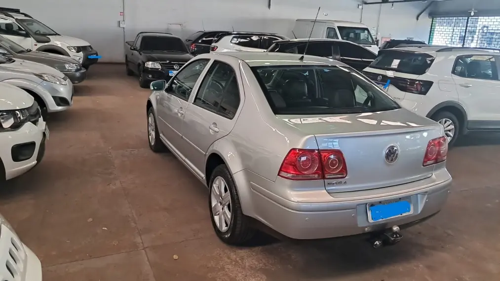 VOLKSWAGEN Bora - Foto