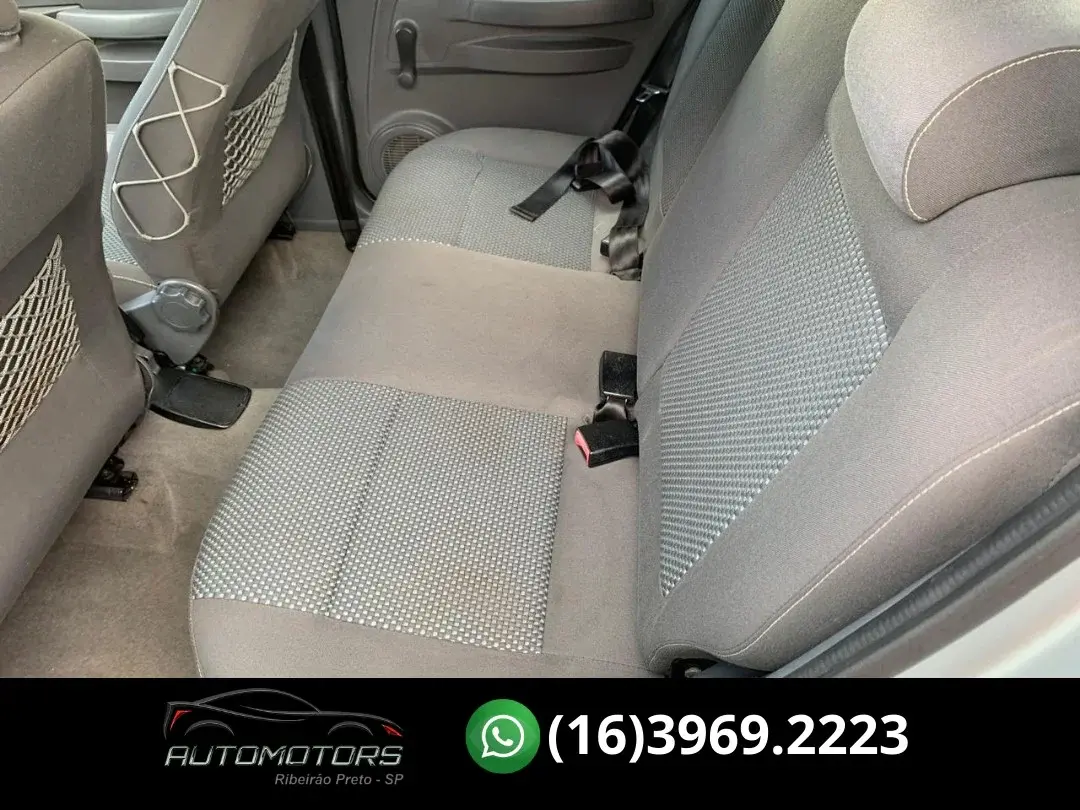 VOLKSWAGEN Fox - Foto