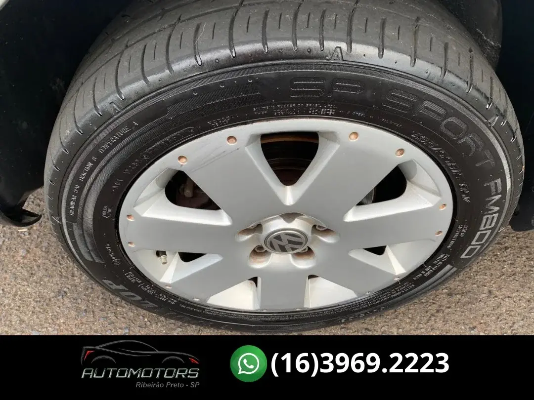 VOLKSWAGEN Fox - Foto