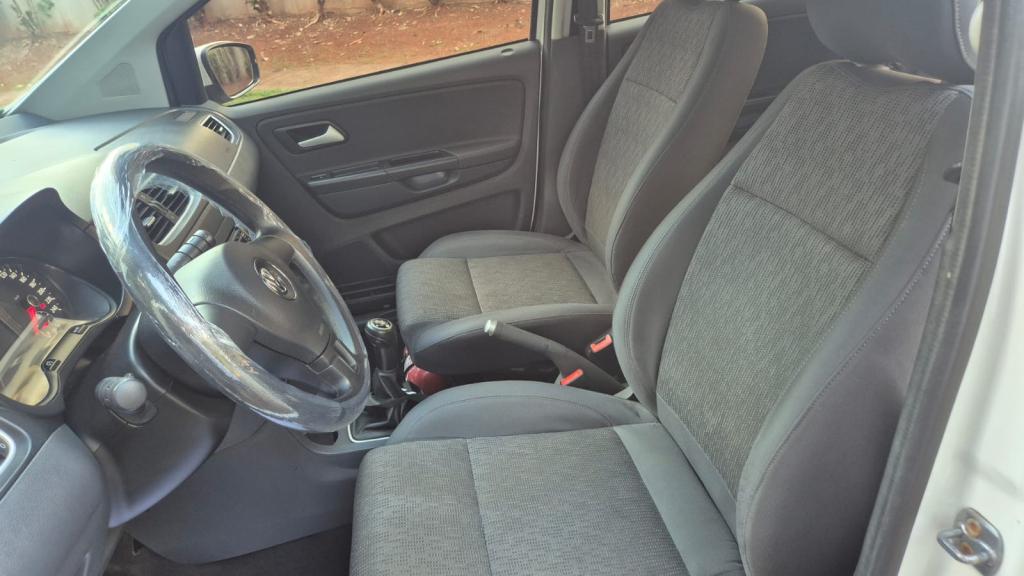 VOLKSWAGEN Fox - Foto
