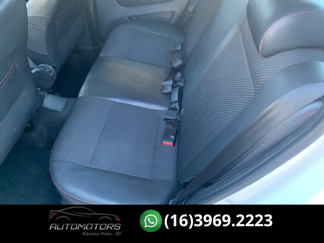 VOLKSWAGEN Fox - Foto
