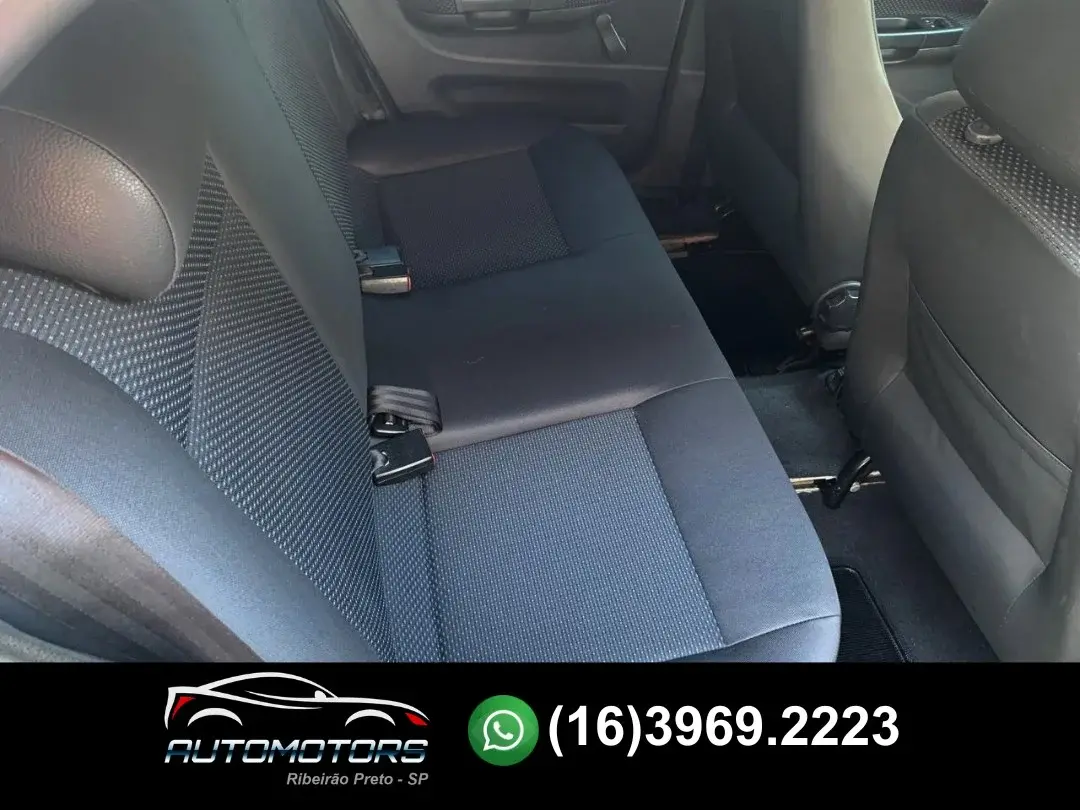 VOLKSWAGEN Gol - Foto