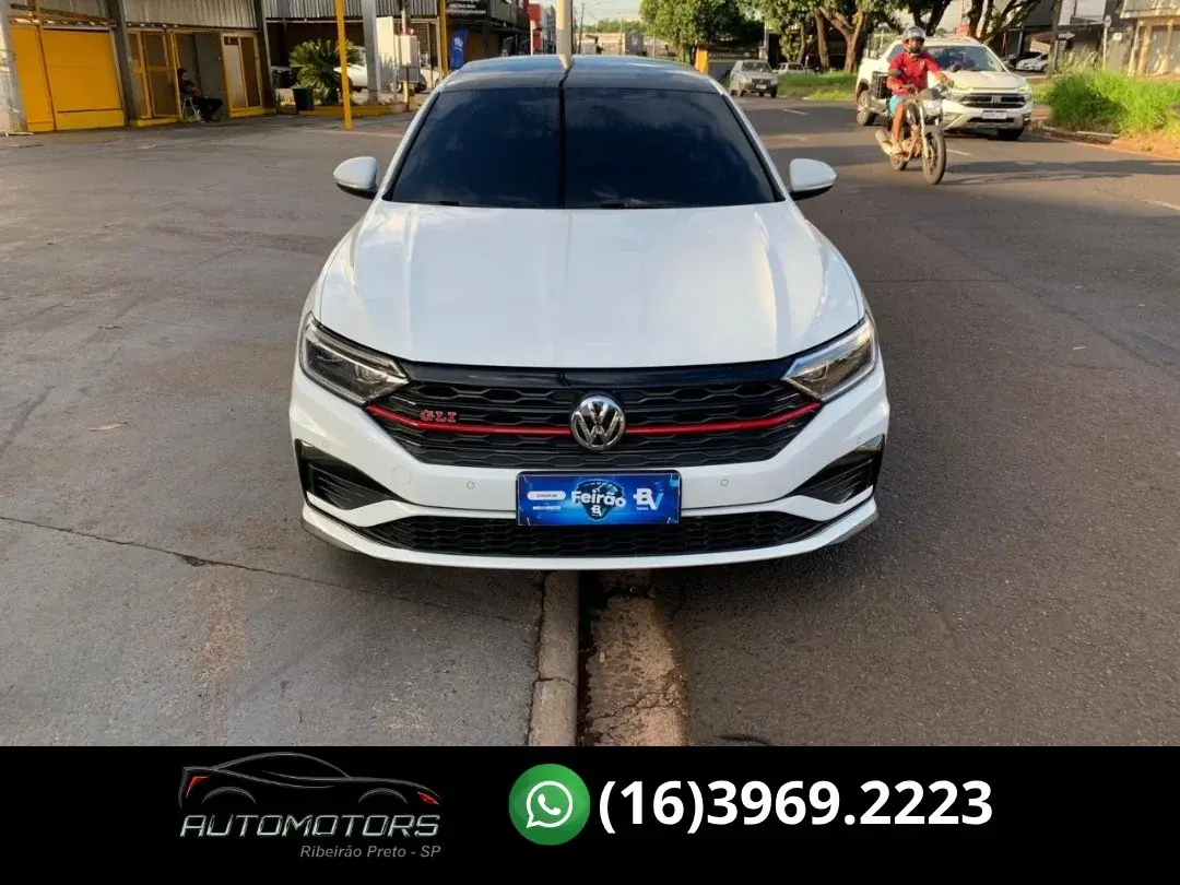 VOLKSWAGEN Jetta - Foto