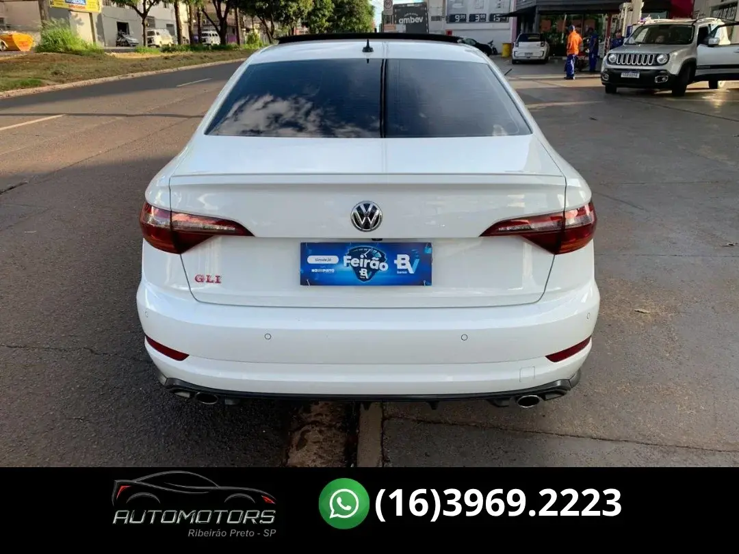 VOLKSWAGEN Jetta - Foto