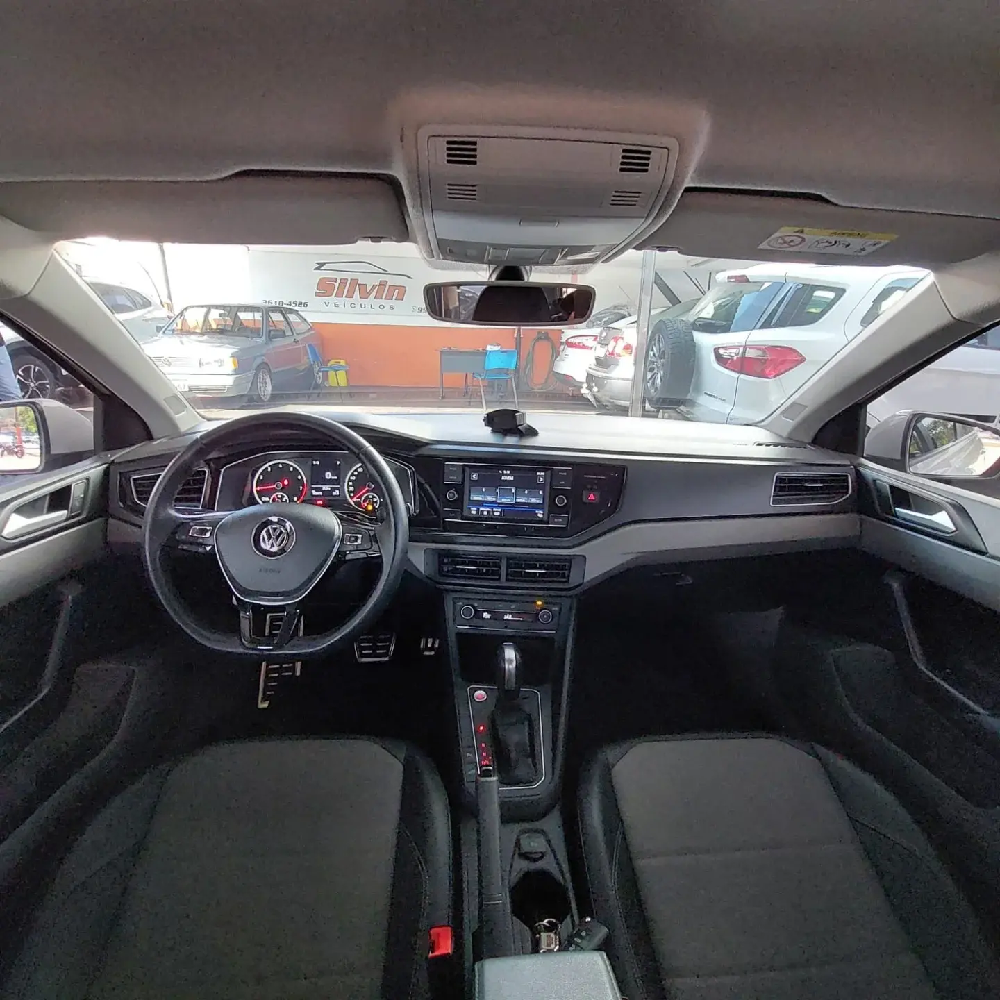 VOLKSWAGEN Polo Hatch - Foto