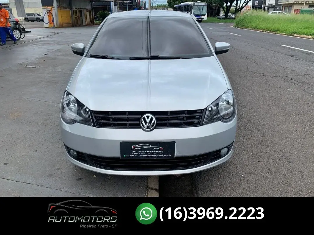 VOLKSWAGEN Polo Hatch - Foto