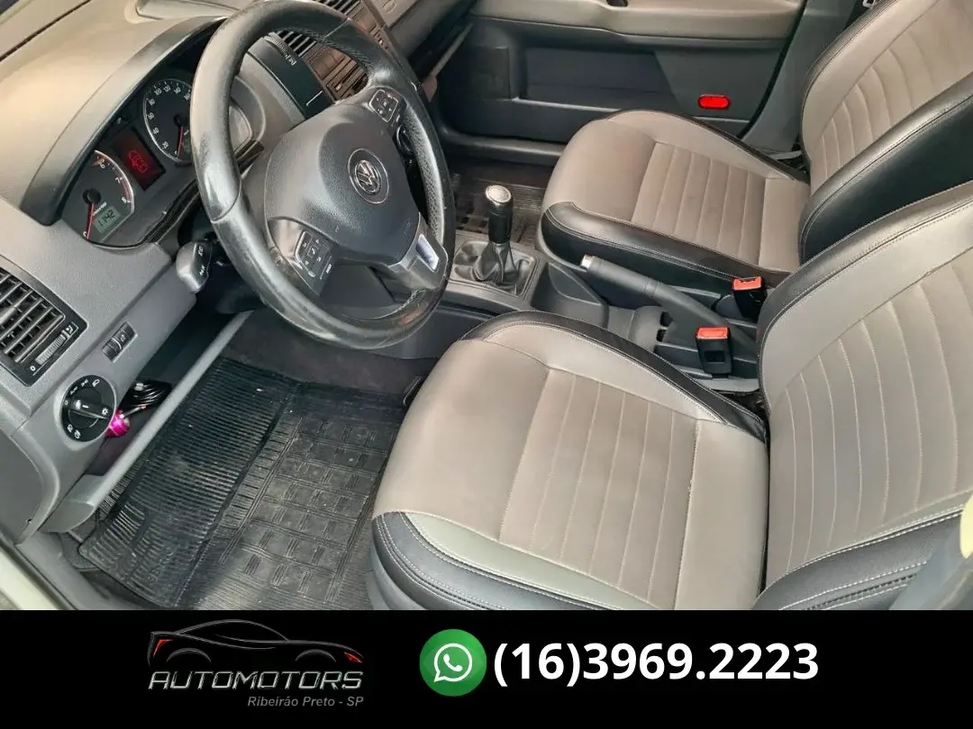 VOLKSWAGEN Polo Hatch - Foto