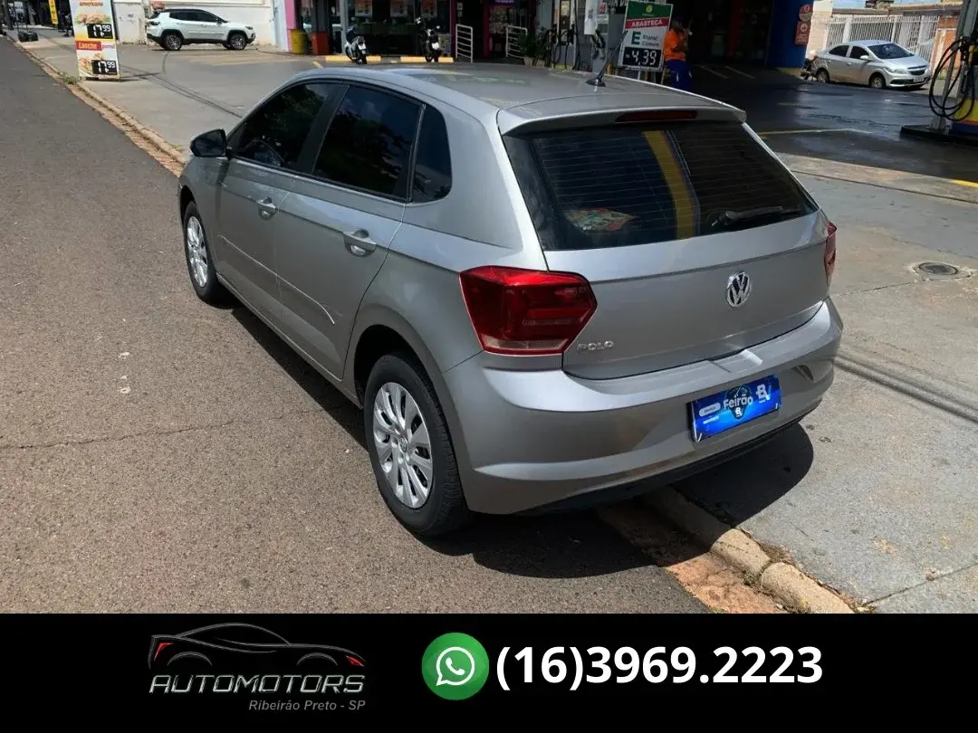 VOLKSWAGEN Polo Hatch - Foto