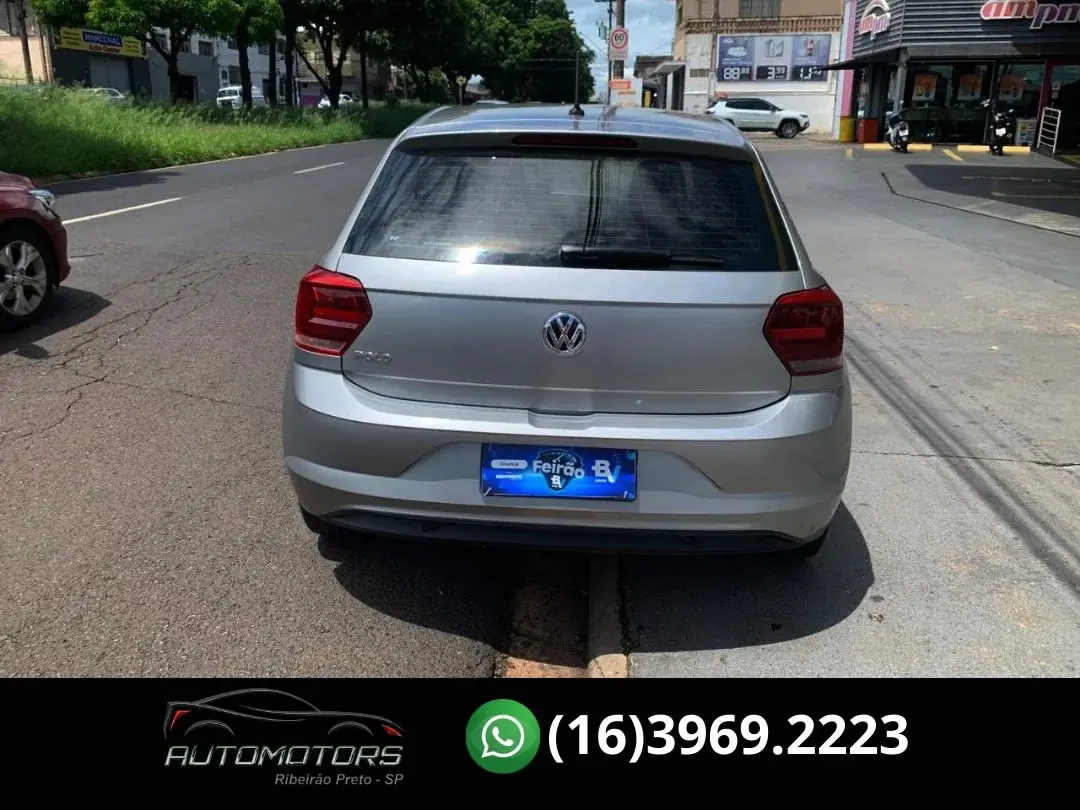 VOLKSWAGEN Polo Hatch - Foto