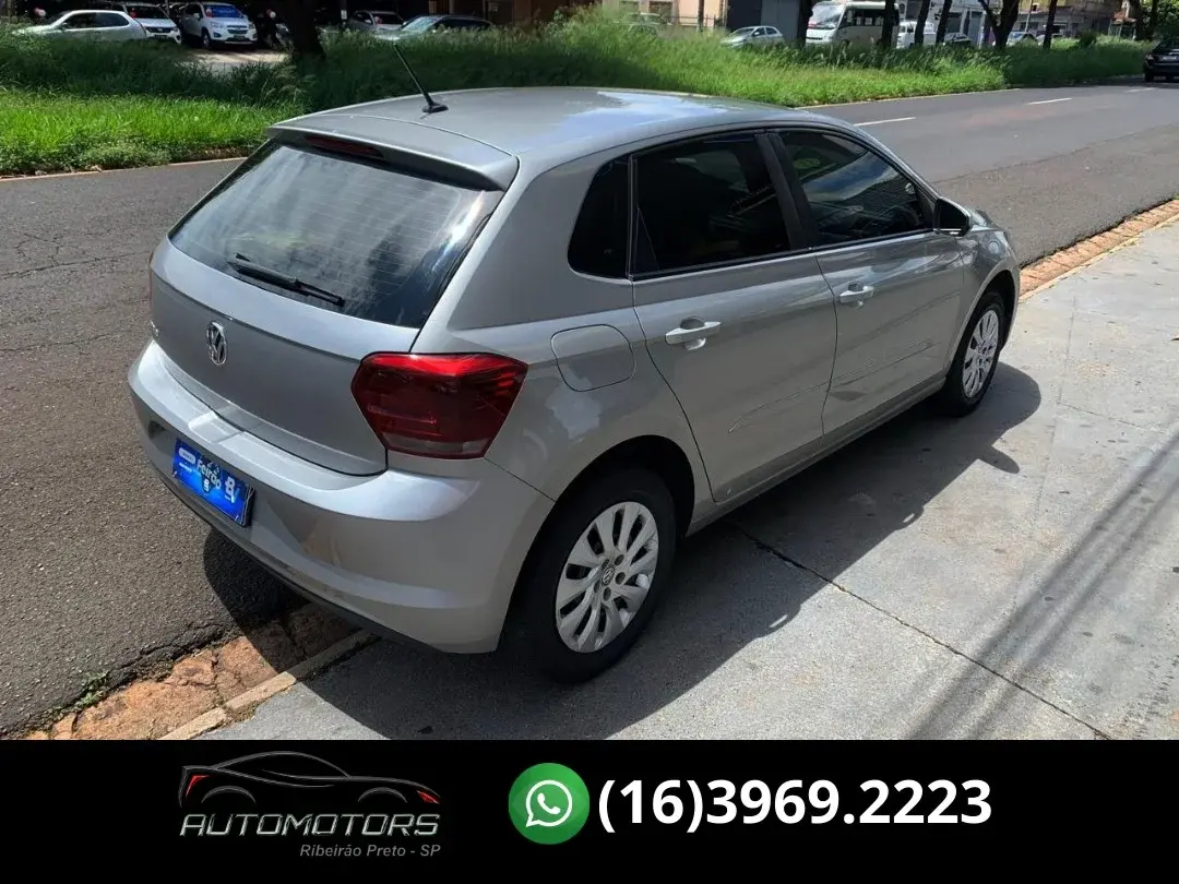 VOLKSWAGEN Polo Hatch - Foto