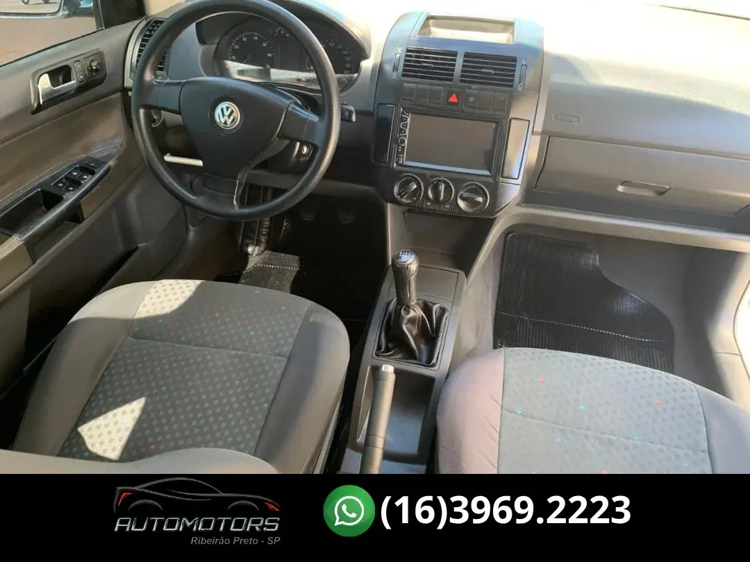 VOLKSWAGEN Polo Hatch - Foto
