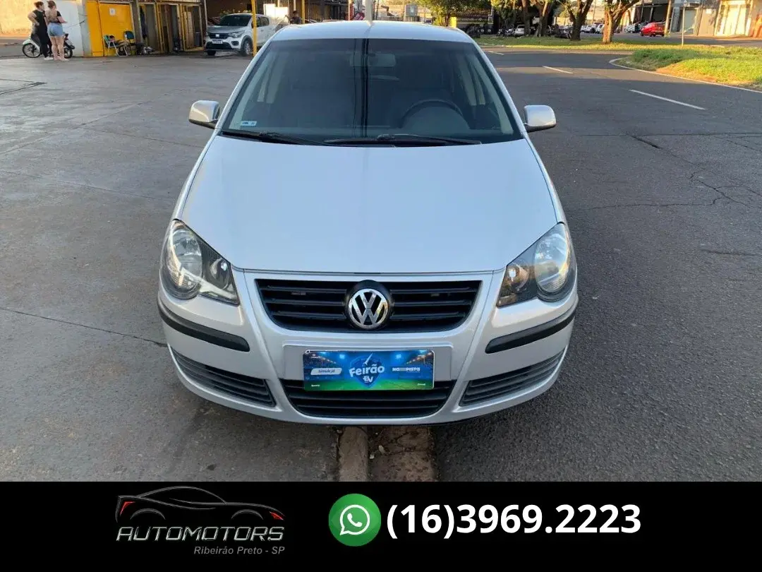 VOLKSWAGEN Polo Hatch - Foto