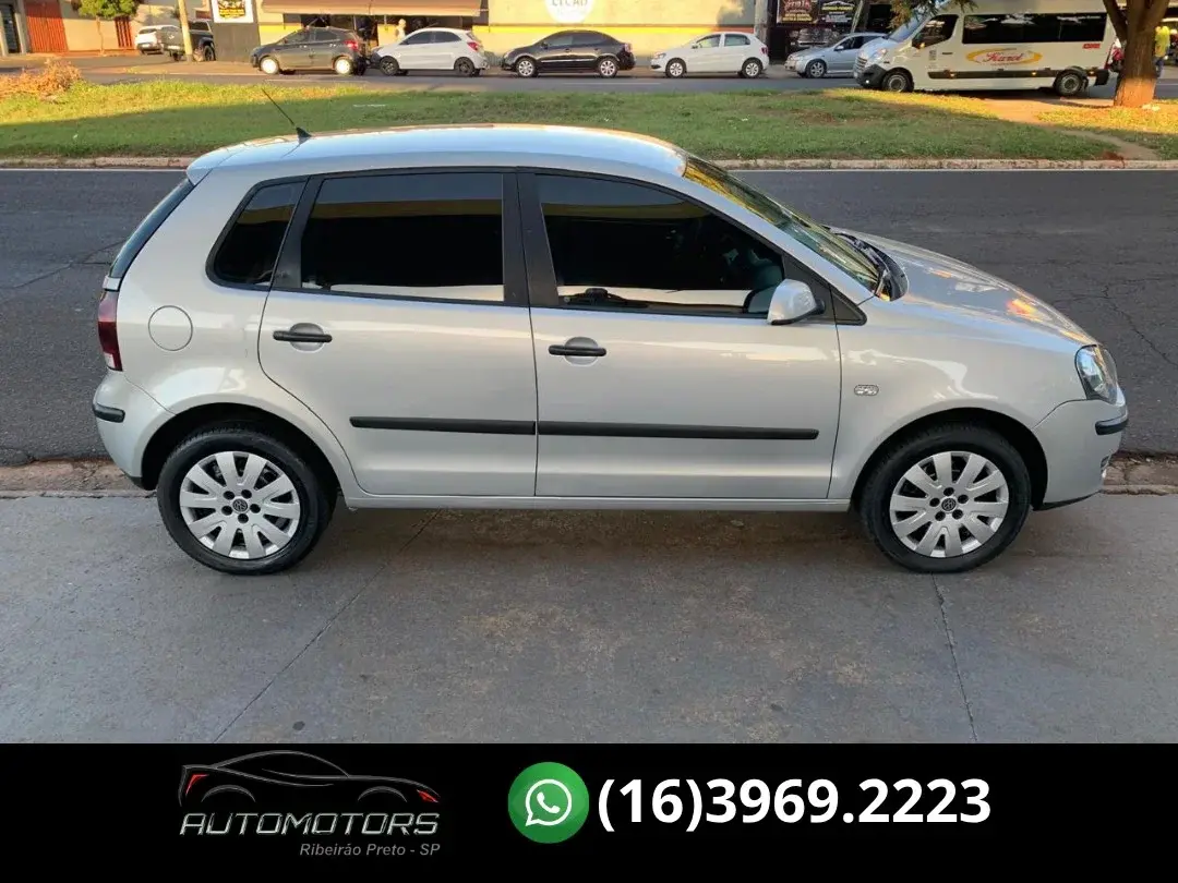 VOLKSWAGEN Polo Hatch - Foto