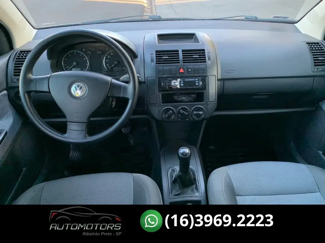 VOLKSWAGEN Polo Hatch - Foto