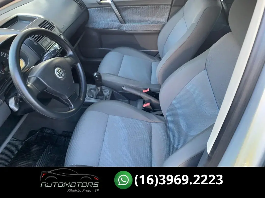 VOLKSWAGEN Polo Hatch - Foto