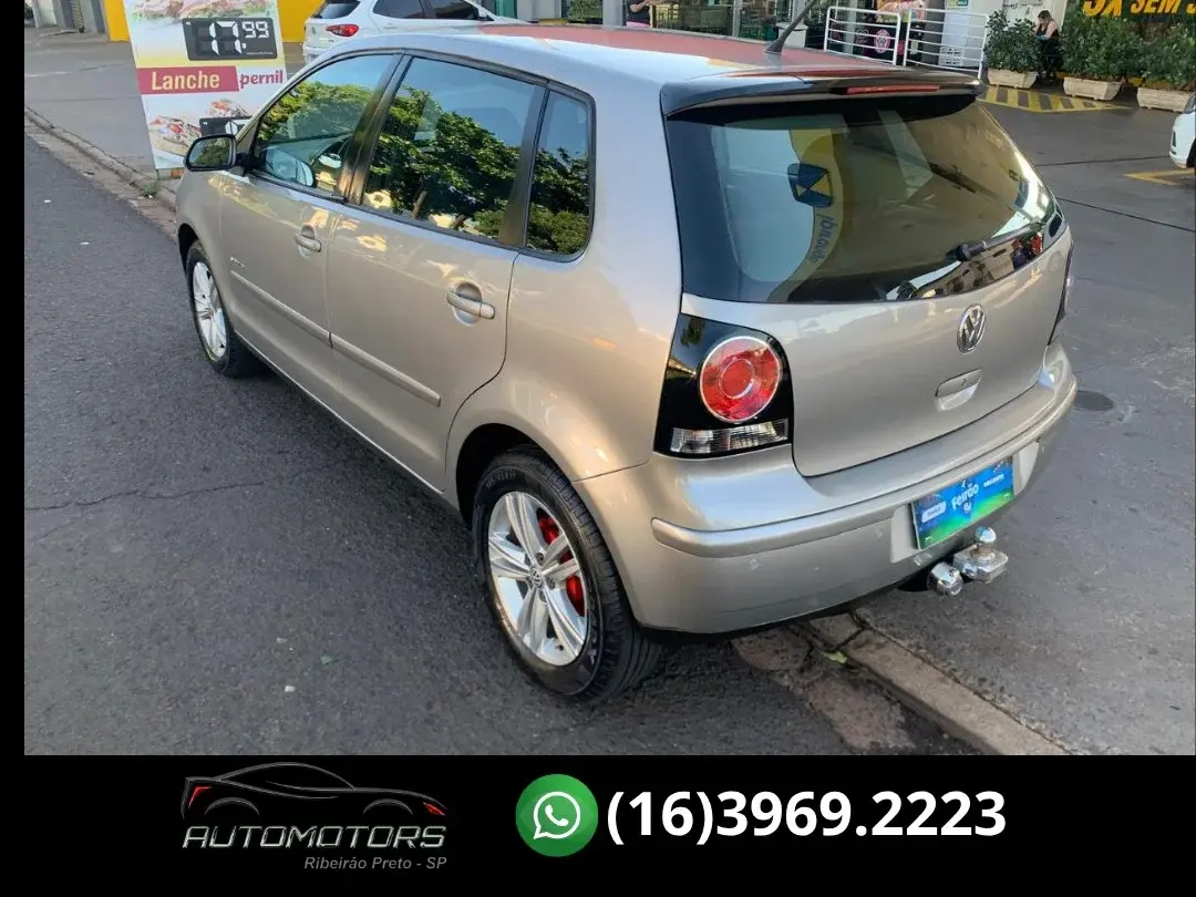VOLKSWAGEN Polo Hatch - Foto
