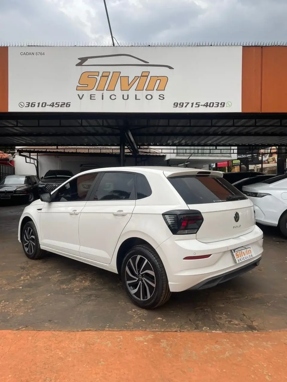 VOLKSWAGEN Polo Hatch - Foto