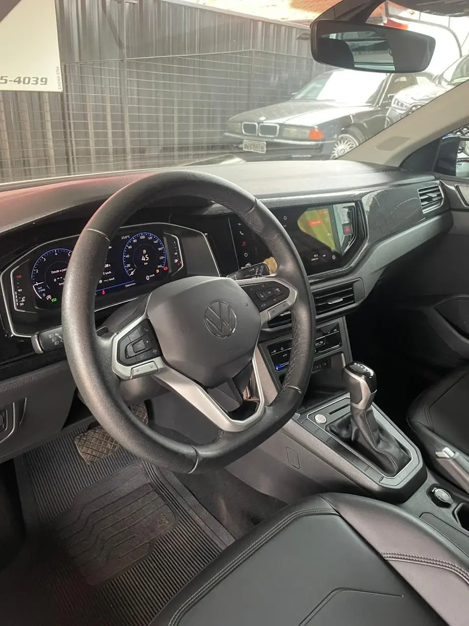 VOLKSWAGEN Polo Hatch - Foto