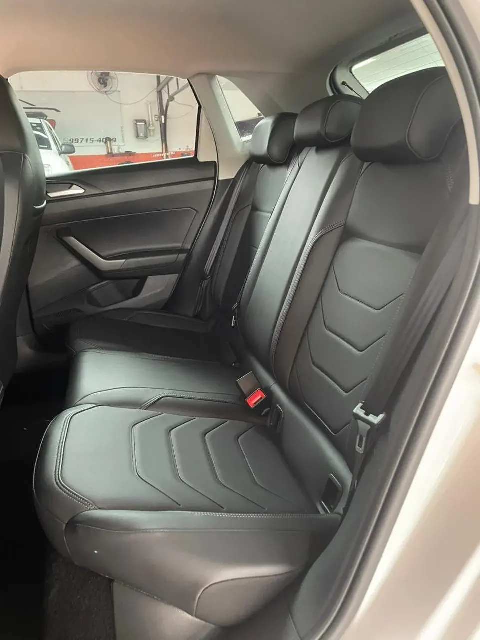 VOLKSWAGEN Polo Hatch - Foto