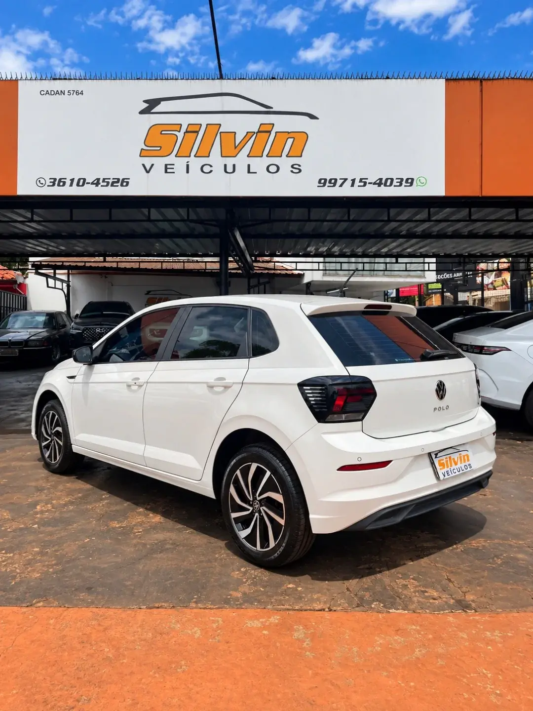 VOLKSWAGEN Polo Hatch - Foto