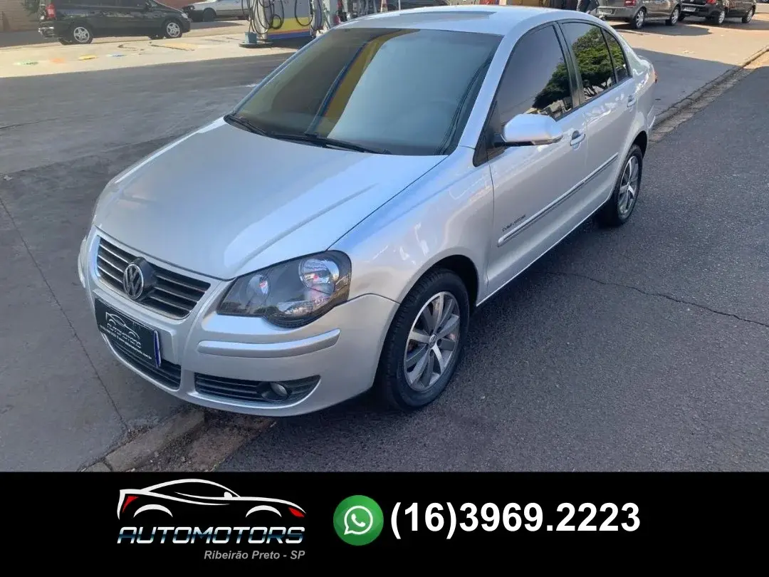 VOLKSWAGEN Polo Sedan