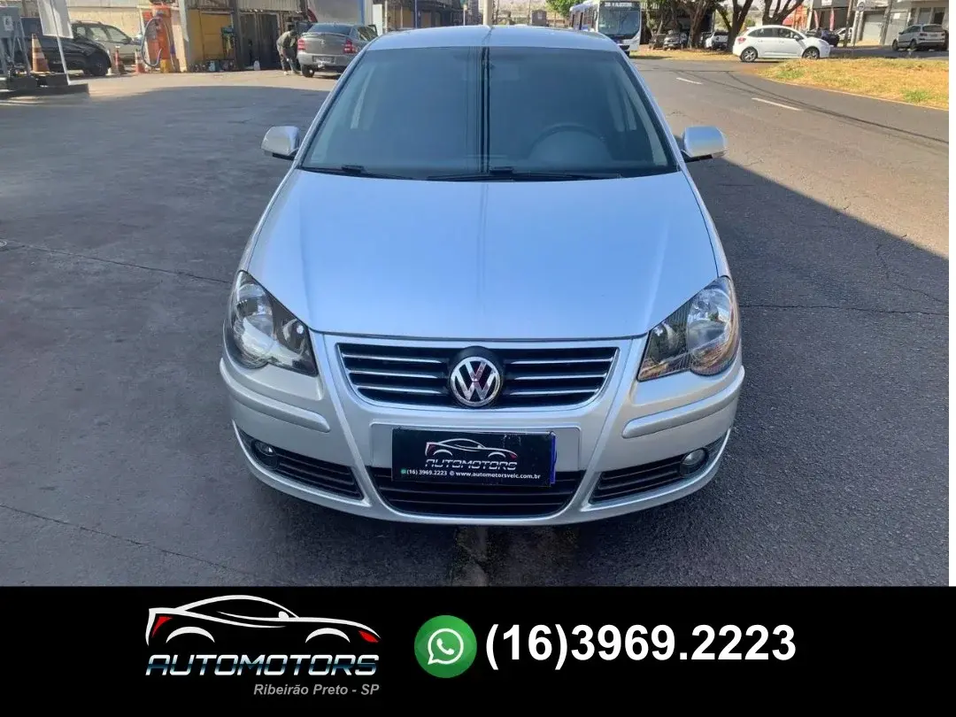 VOLKSWAGEN Polo Sedan - Foto
