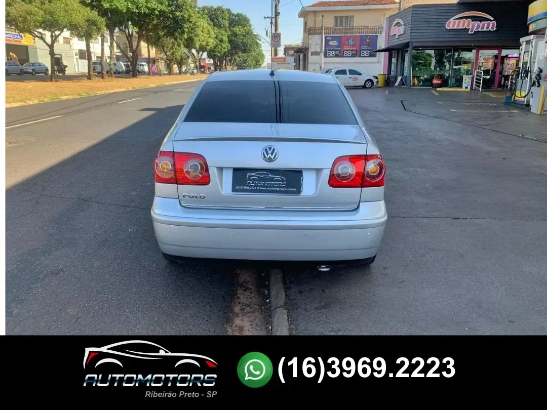 VOLKSWAGEN Polo Sedan - Foto