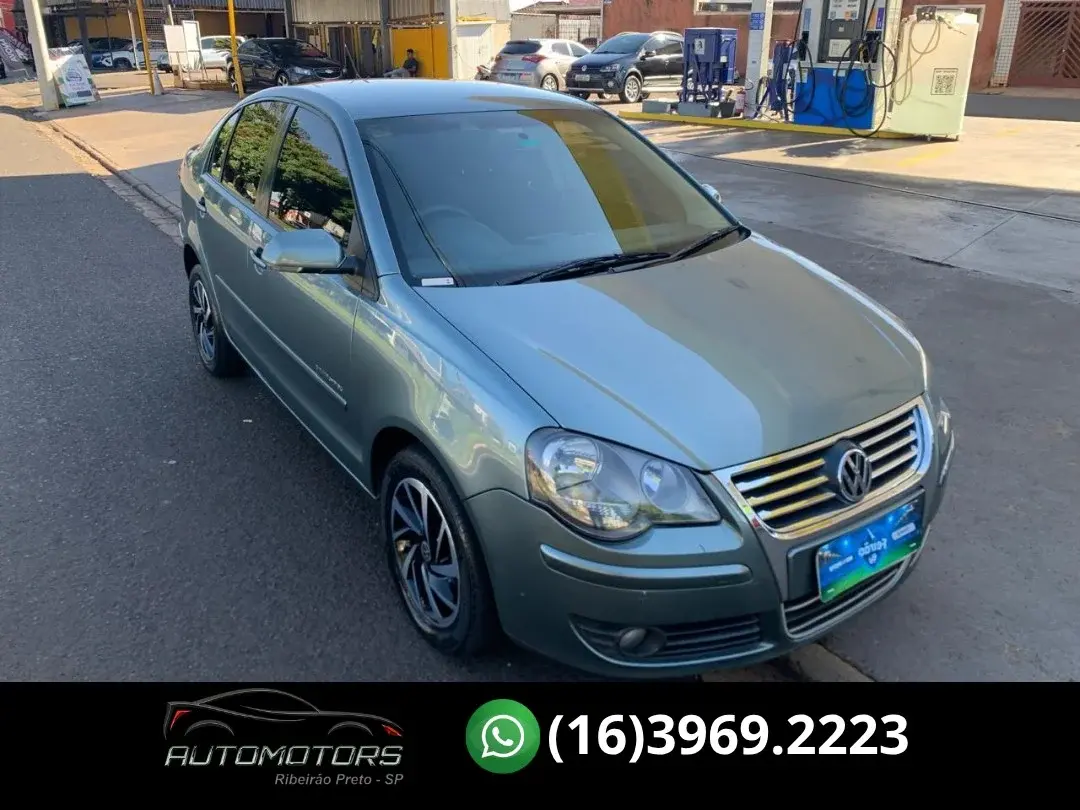 VOLKSWAGEN Polo Sedan - Foto