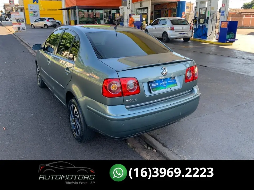 VOLKSWAGEN Polo Sedan - Foto