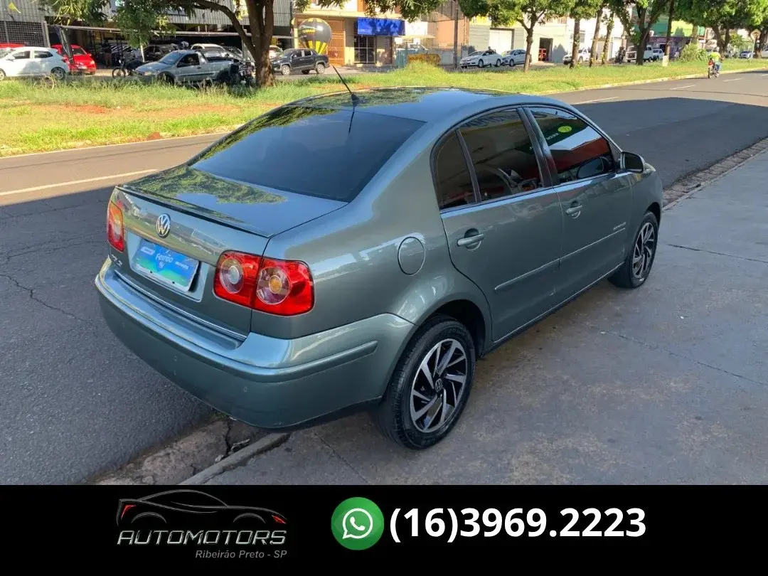VOLKSWAGEN Polo Sedan - Foto