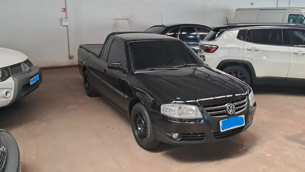 VOLKSWAGEN Saveiro