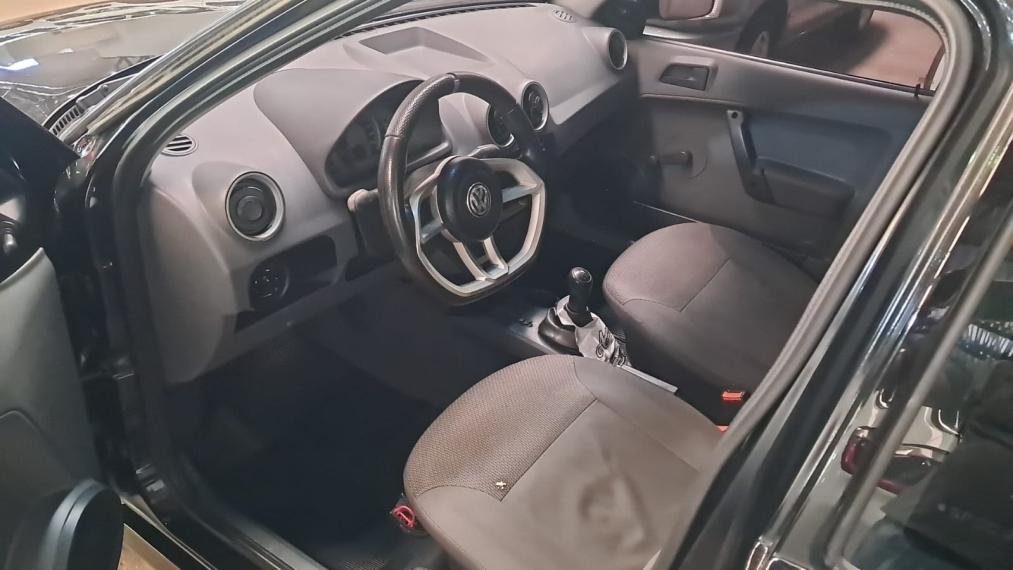 VOLKSWAGEN Saveiro - Foto