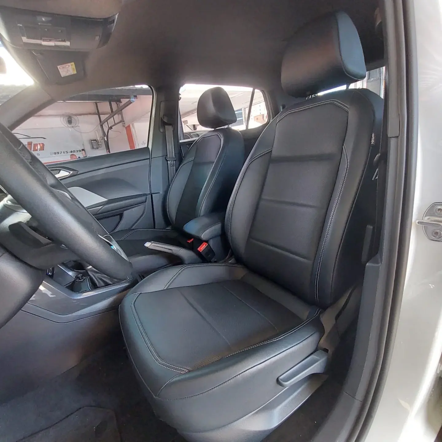 VOLKSWAGEN T-Cross - Foto
