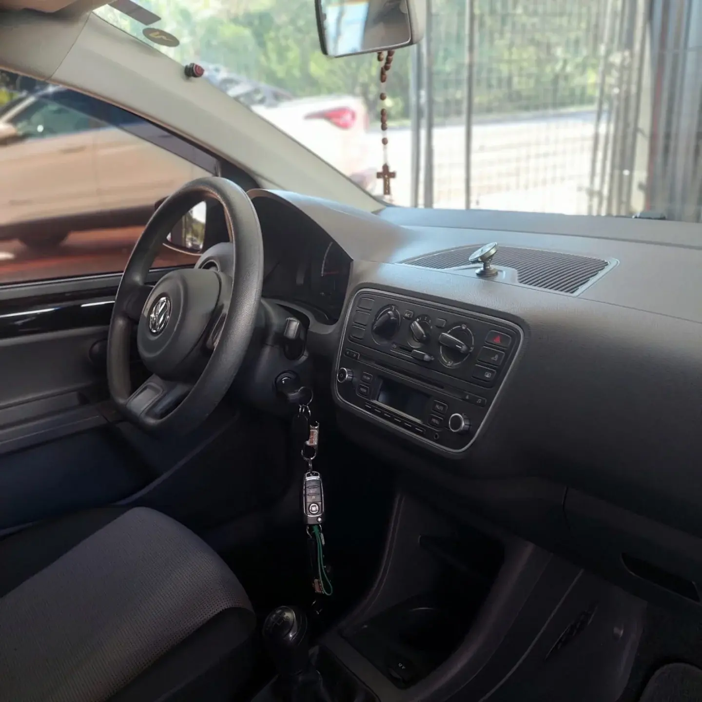VOLKSWAGEN UP - Foto