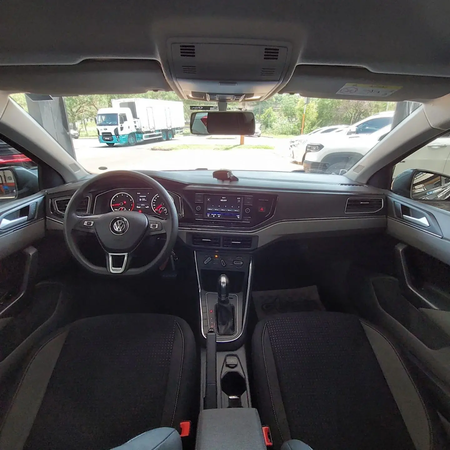 VOLKSWAGEN Virtus - Foto