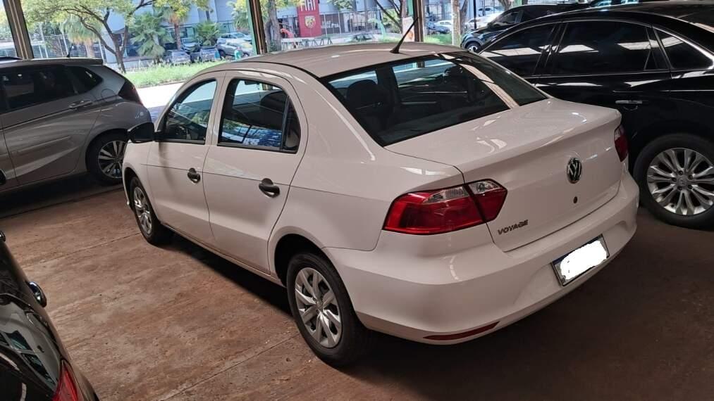 VOLKSWAGEN Voyage - Foto