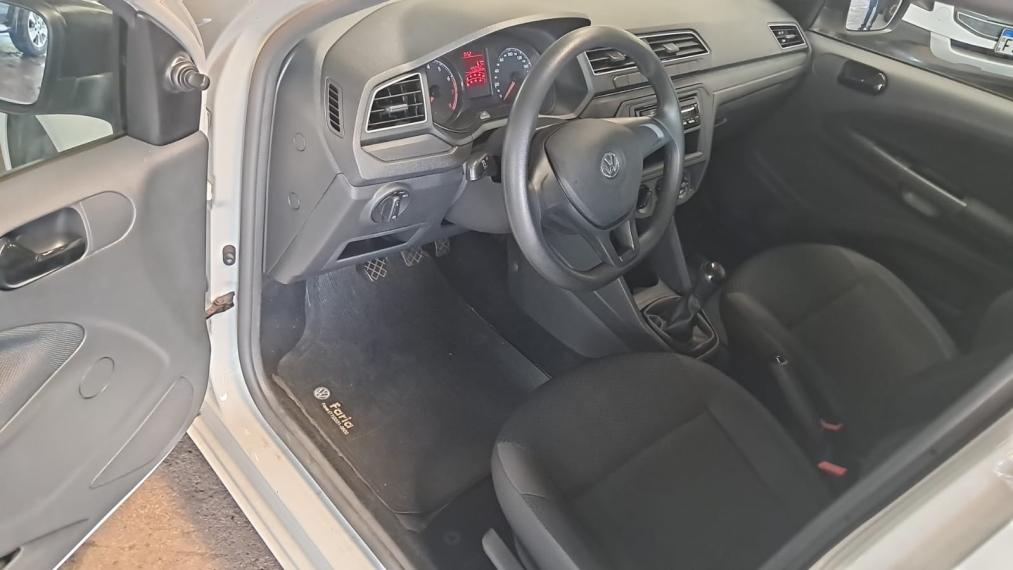 VOLKSWAGEN Voyage - Foto