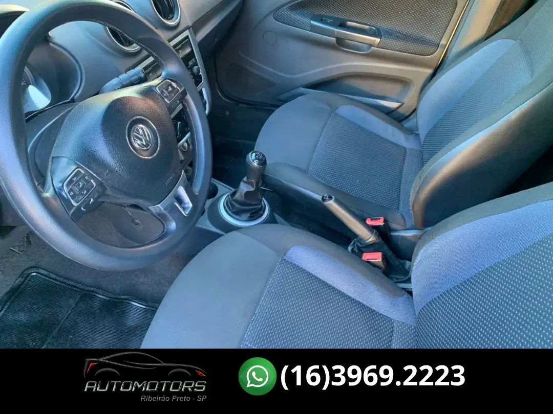 VOLKSWAGEN Voyage - Foto