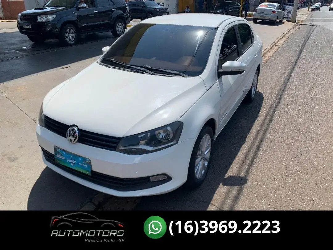 VOLKSWAGEN Voyage - Foto