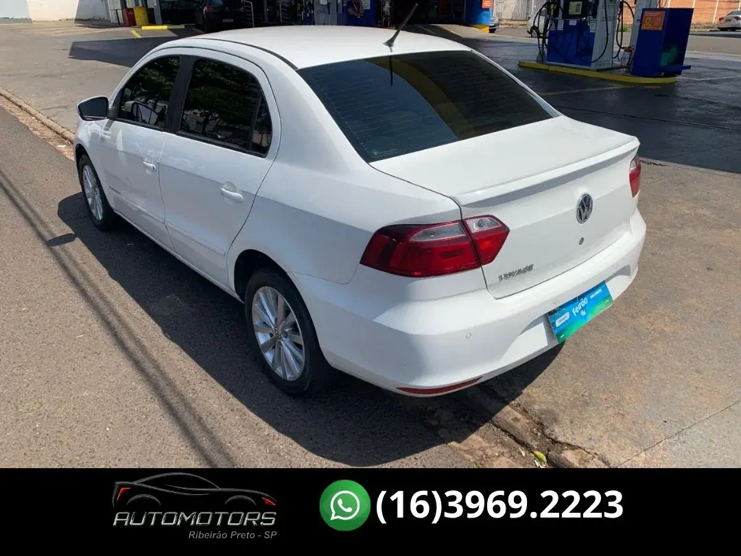 VOLKSWAGEN Voyage - Foto
