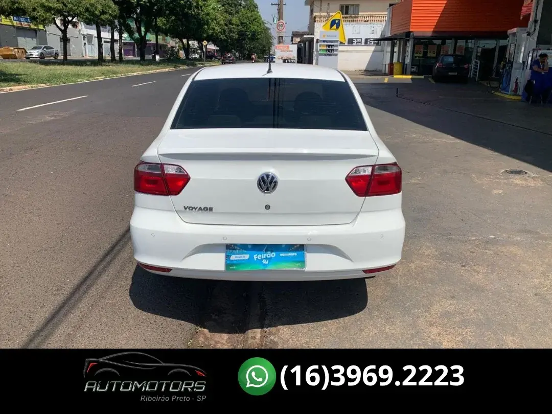 VOLKSWAGEN Voyage - Foto