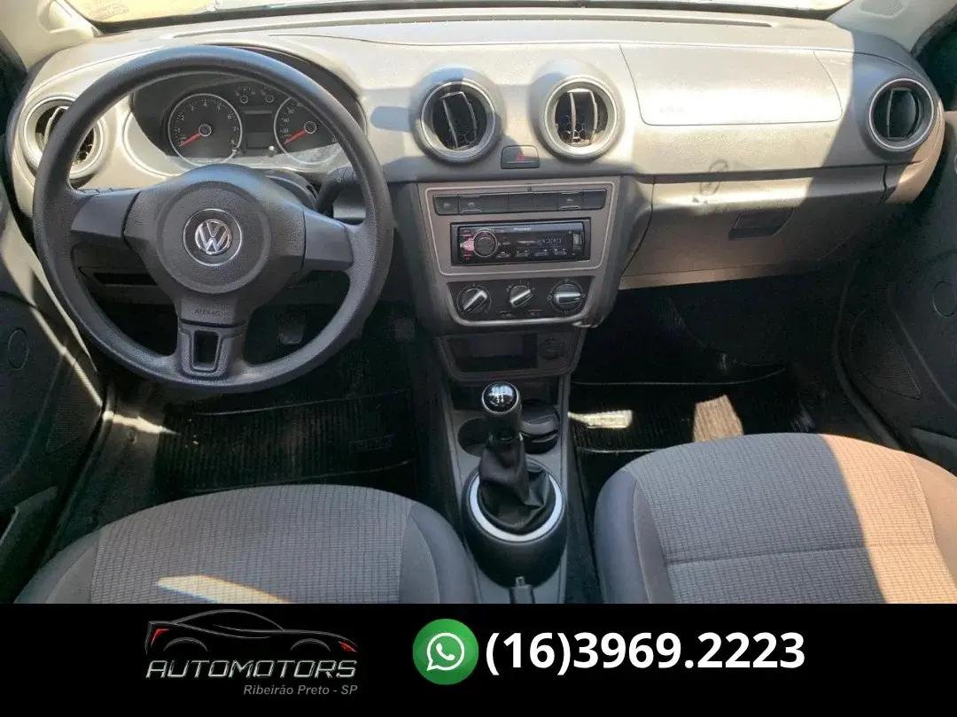 VOLKSWAGEN Voyage - Foto