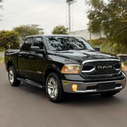 RAM Classic 5.7 V8 32V 4P HEMI LARAMIE AUTOM�TICO